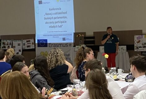 Školský parlament na konferencii