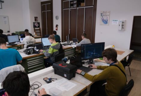 Zenit v elektronike &ndash; v&yacute;nimočn&yacute; &uacute;spech Vratka Hajduč&iacute;ka