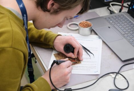 Zenit v elektronike &ndash; v&yacute;nimočn&yacute; &uacute;spech Vratka Hajduč&iacute;ka