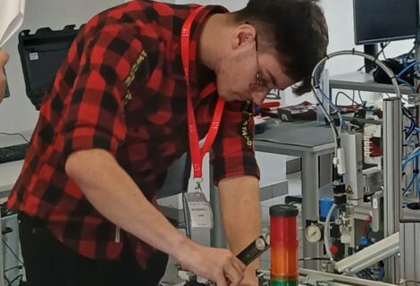 Mlad&yacute; mechatronik 2026