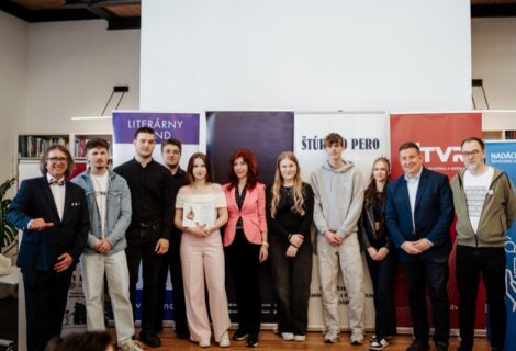 &Scaron;t&uacute;rovo pero &ndash; historick&yacute; triumf